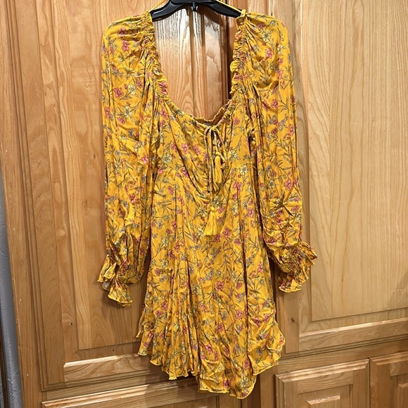 CHELSEA & VIOLET Floral Smocked Dress - Picture 2 of 11